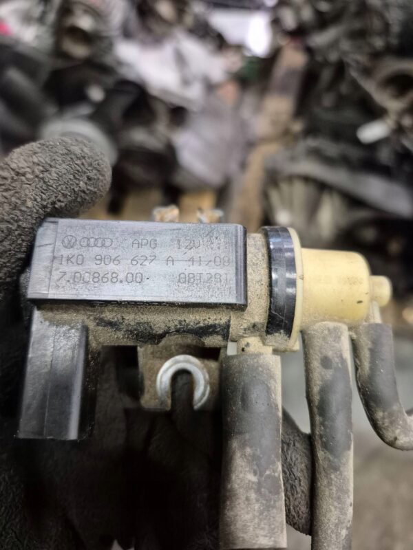 318a034a89638346e7cff3b276fda8a9