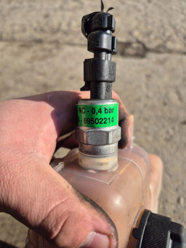 767652161b507a1e364d025d3f103705