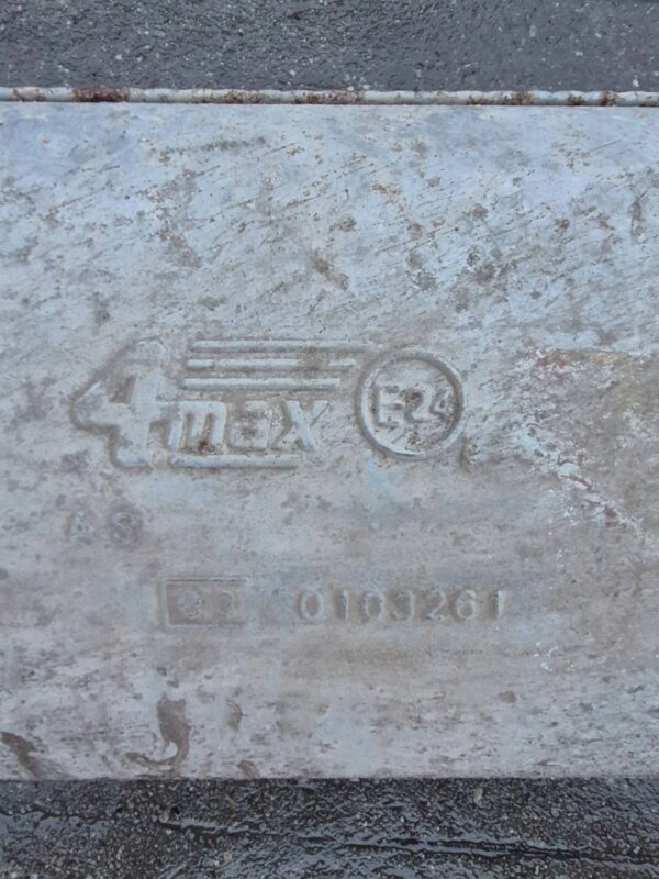 e650b3ef63094f26f24a388078a98c9b