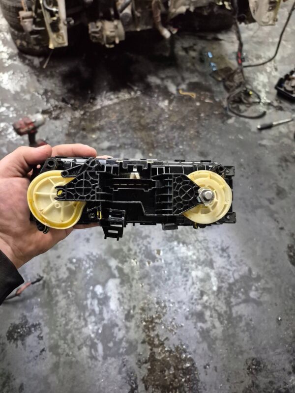 4c067fa1421ebeb5af6f9704fac0e059