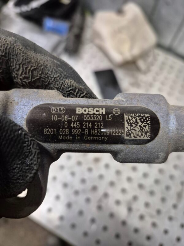 62a0c26e8c68ea6c5c1c1050a333de0e