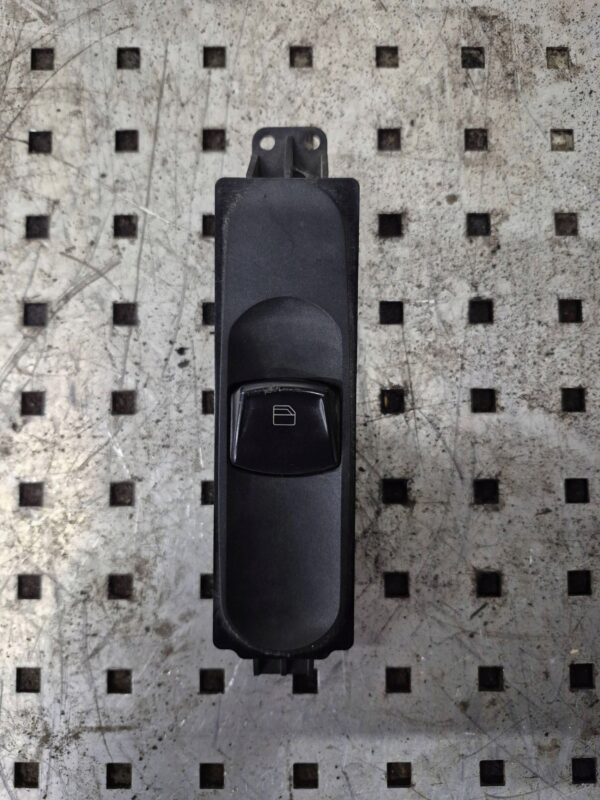 e7f4dda191d953f3d3f6bd1995260e25