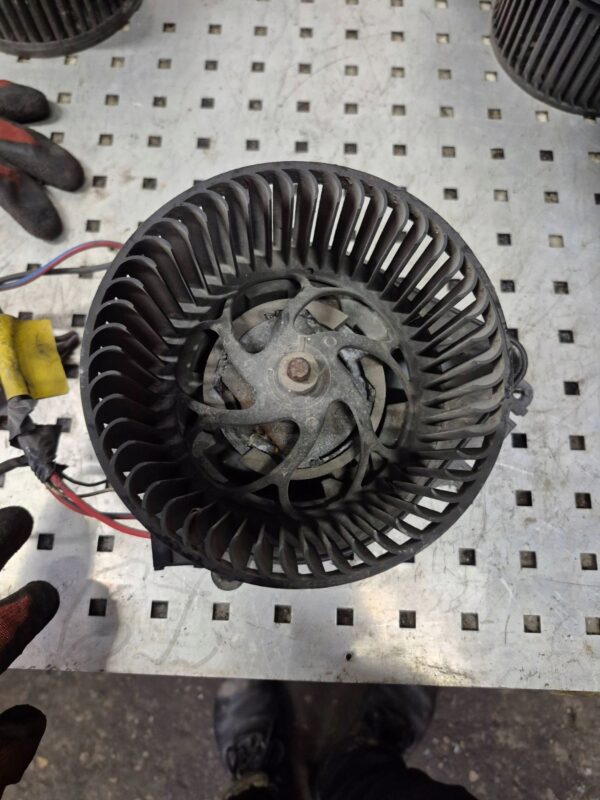 15823364801c3ebf2b81ad11b7176c69