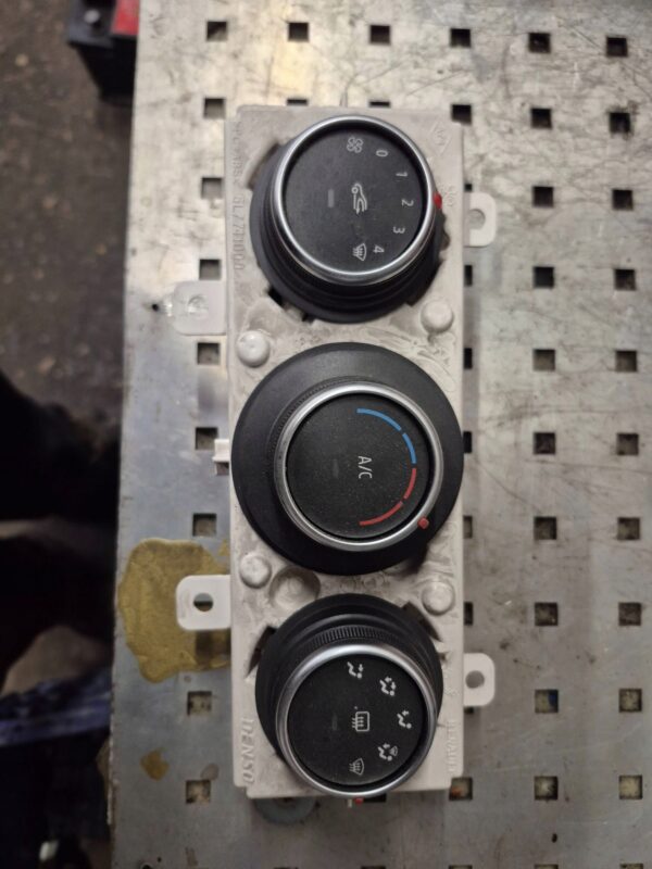 e048b4c543877fd0848c4196b1ee943a