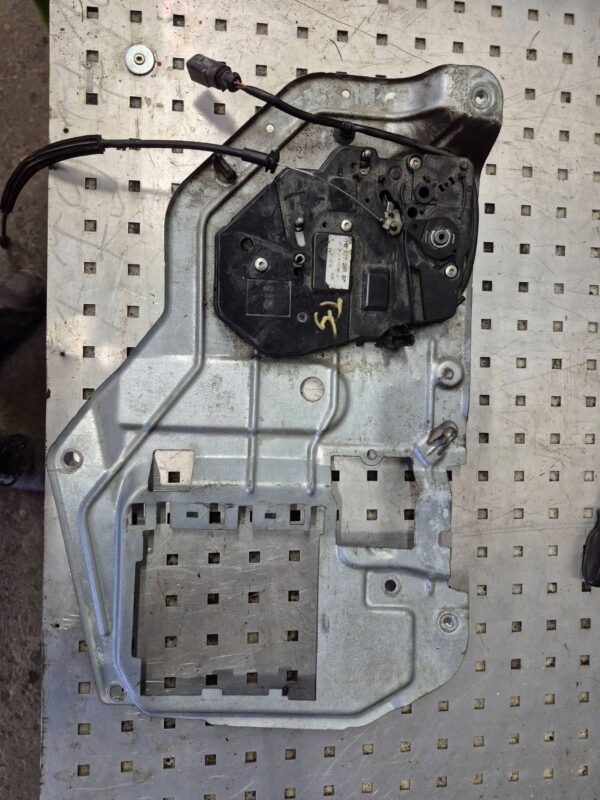 d92b88f9d14c90cc90a6b42af3117923