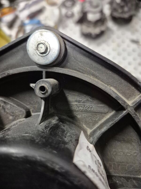 7831d9dc9117f7e306690316d4da89c3