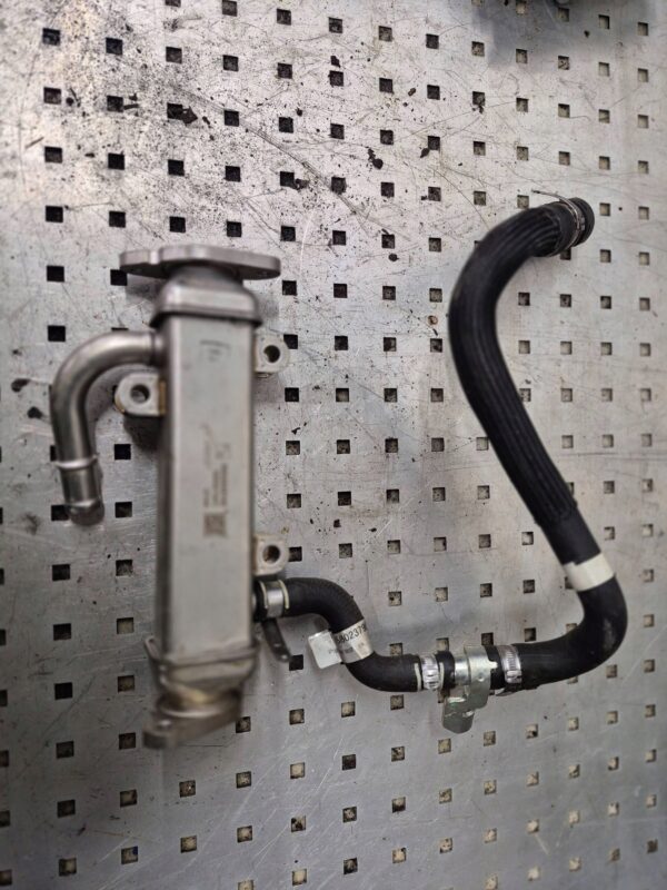 9a9663547a2ef90d0f02e0bbebbb3555