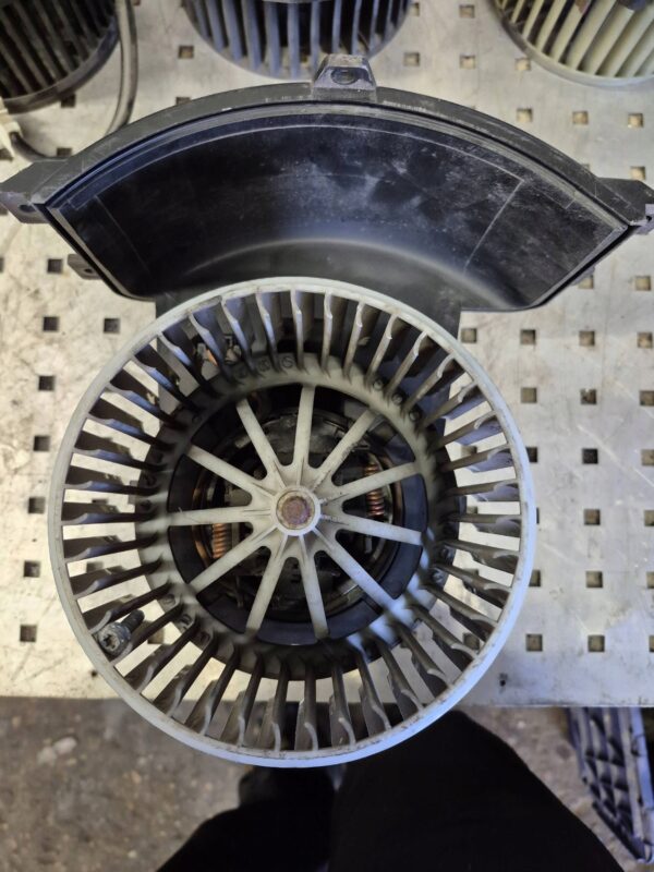 6ac8c0147708e3748a68cef4ed2cceff