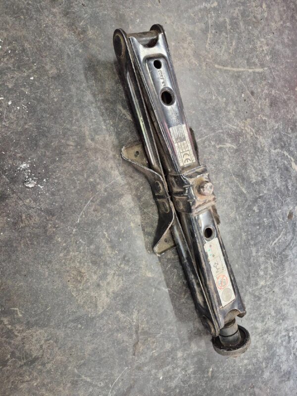 d1c2153809bdf40c5531da60b1d008a5