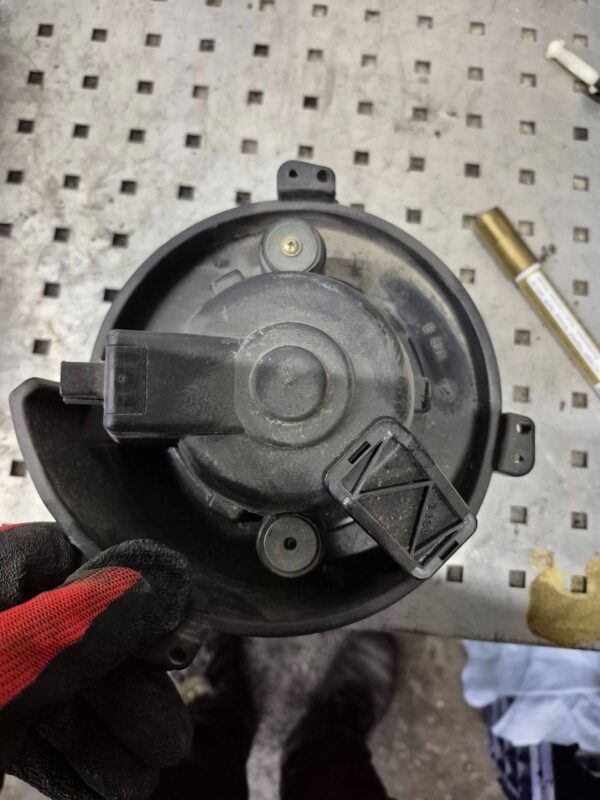 441ae707de680c4ee68cc14204759bc6