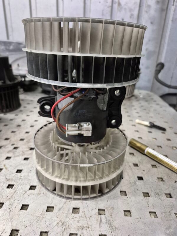 df7343b7efaa2215e4133e18c30eee59