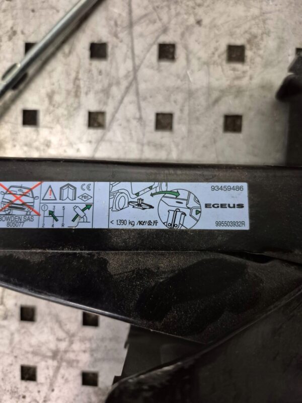 1835c0e15f2759be0aa8795687a50488