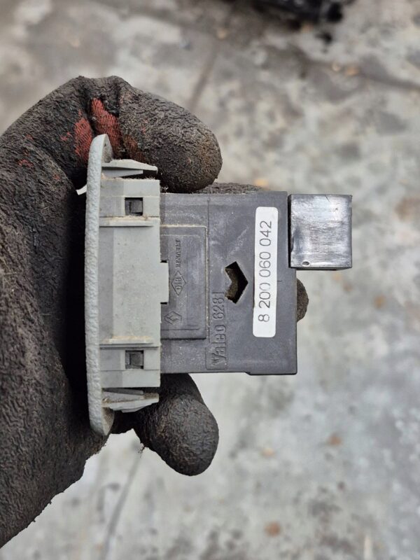 261d0fba655bb27cedb240e27d7122db