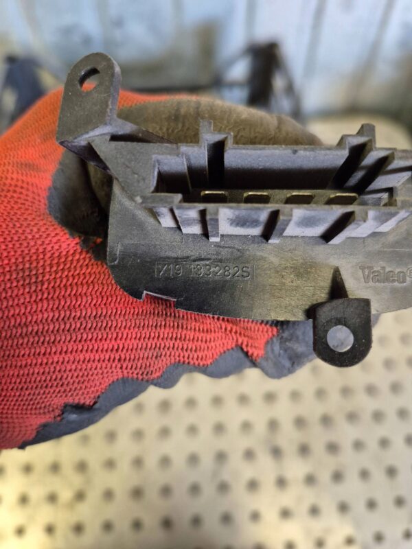 76569bd50ea0552fe2f227327f9b130e