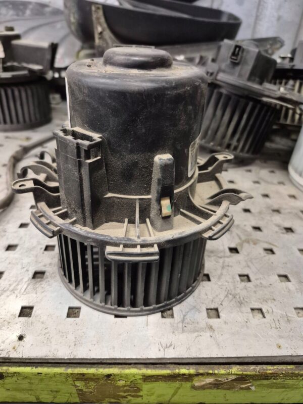 985843229ec56ff58b82f1668a44fa73