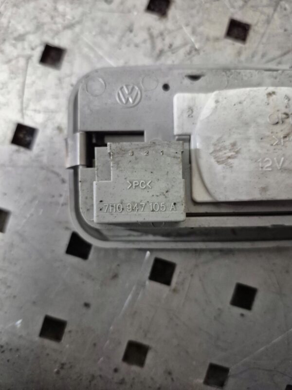 4db139ab792ae78bd61dd73dfc294d95