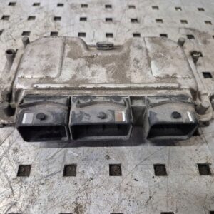 b739e1dfe63aea7ee1a84c98a1085446