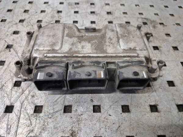 b739e1dfe63aea7ee1a84c98a1085446