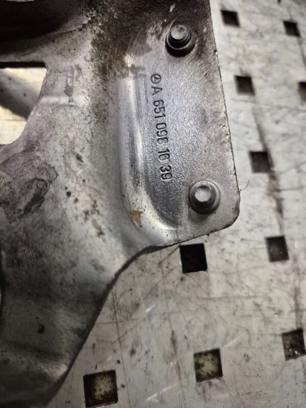 70b00cdeb1014fa7d5c365fc91c4a890