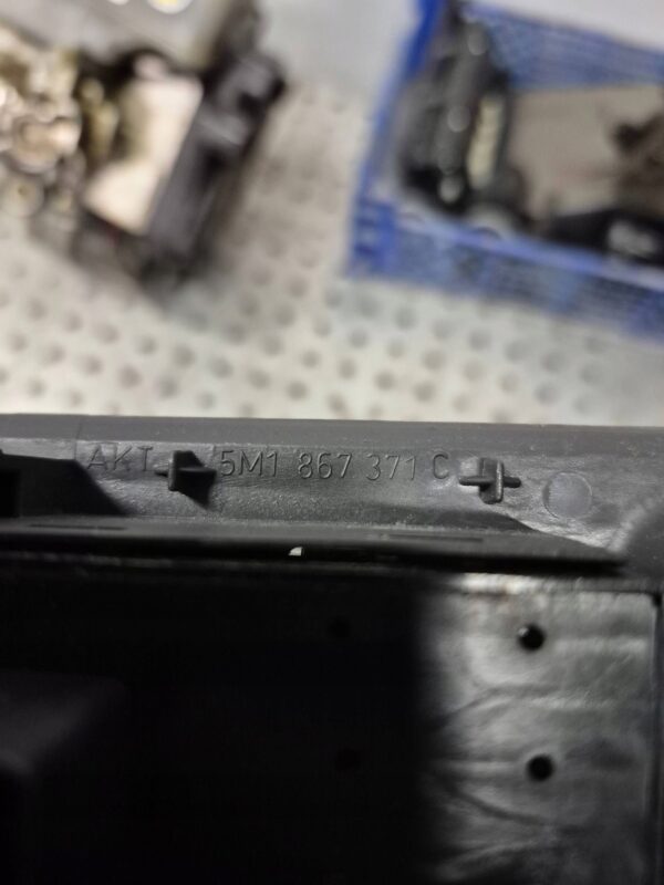 5f186c9aae8c85dee9c64e2b4d8d5e63