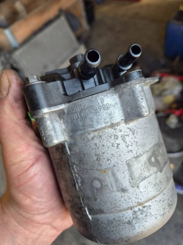 6288f97330e690ec34d6c88e6361d272