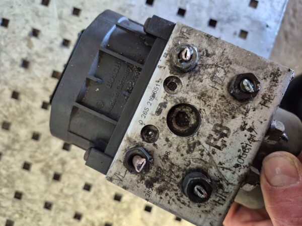 645dca554818fce5a1648af80ae7edfa