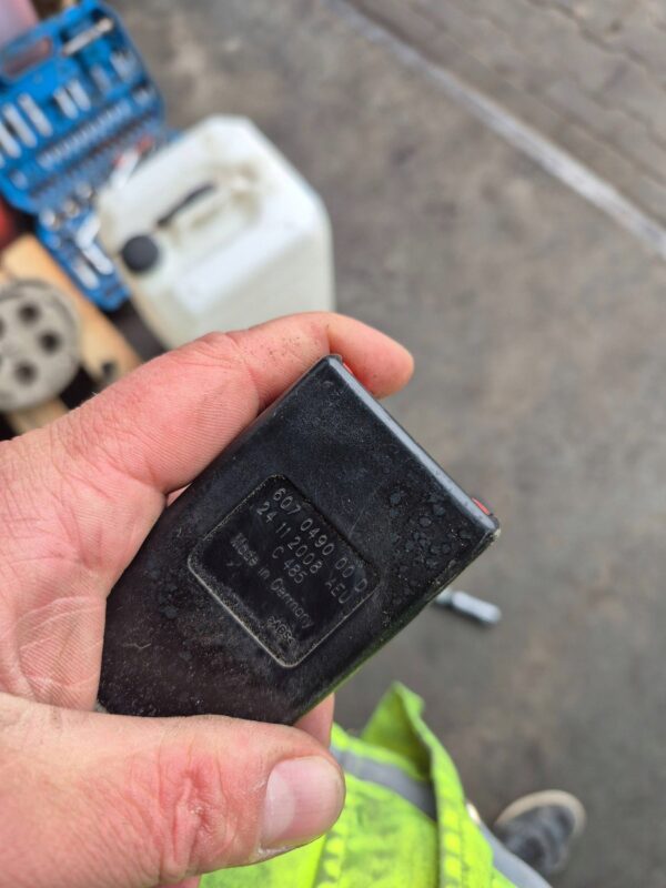 5334137b25acd81503aa90b8c7368271