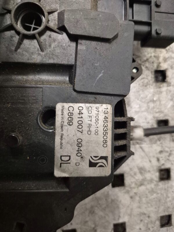 582563b26cca408a4b26b9cef9308303