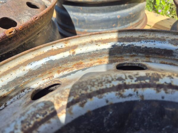 a1fb1624b0b435884f22aacb40594996