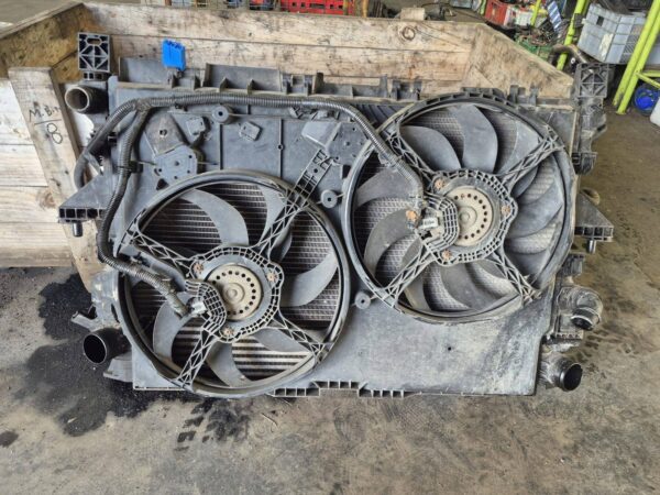 d16eb4adc2c8059d9461dba80557df65.jpg 686e01682570f8171c1e39919831b551